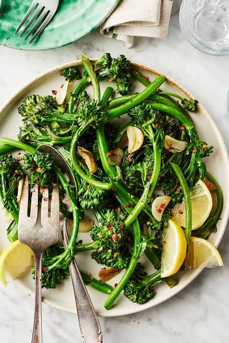 BRAISED BROCCOLINI